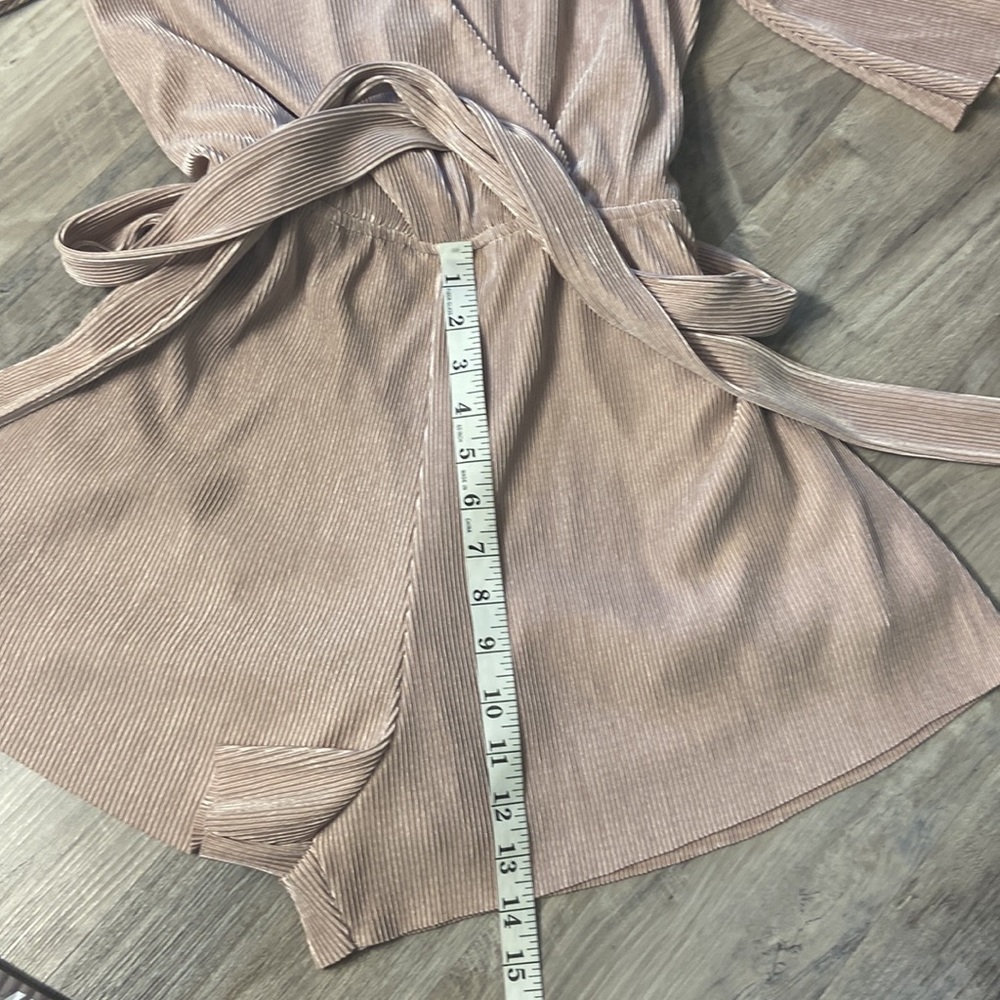 Tobi Ribbed Romper - Picture 10 of 11